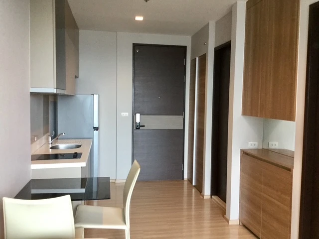 For rent: RHYTHM Sathorn, high floor, ready to move in, fully furnished, book now!!
