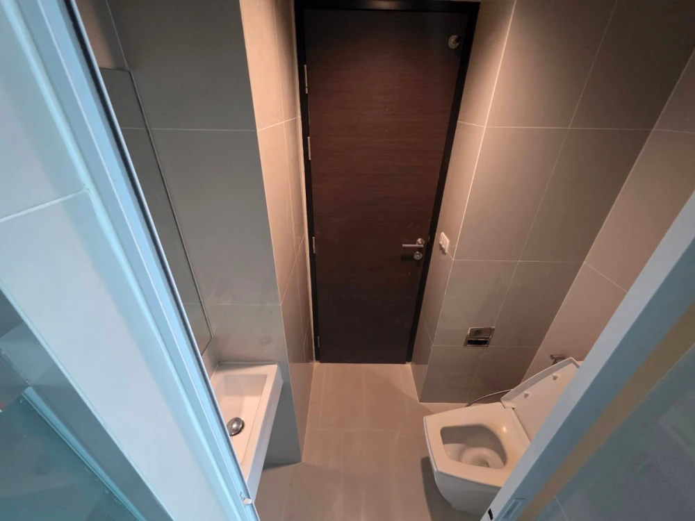 For rent: Rhythm Sathorn. A lovely room in a prime location, fully furnished with complete amenities. Book now!