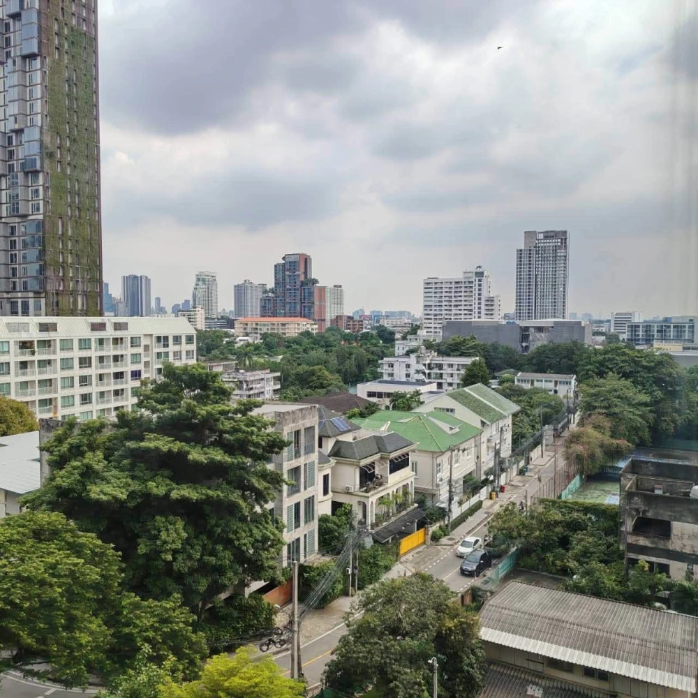 For Rent: Rhythm Sukhumvit 36-38. Spacious 2-bedroom, 2-bathroom unit with a generous layout and full furnishings. Book now!