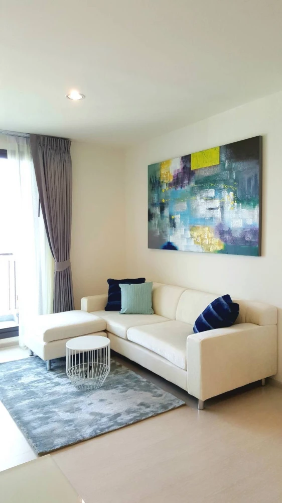 For rent: Rhythm Sukhumvit 42, spacious and airy unit, fully furnished in a modern minimalist style, with rare panoramic views of Bangkok.