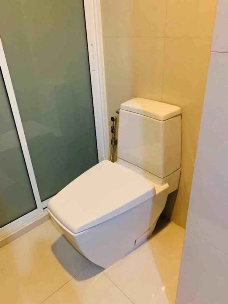 For rent: Rhythm Sukhumvit 44/1, 17th floor. A lovely unit with complete furnishings. Book now!
