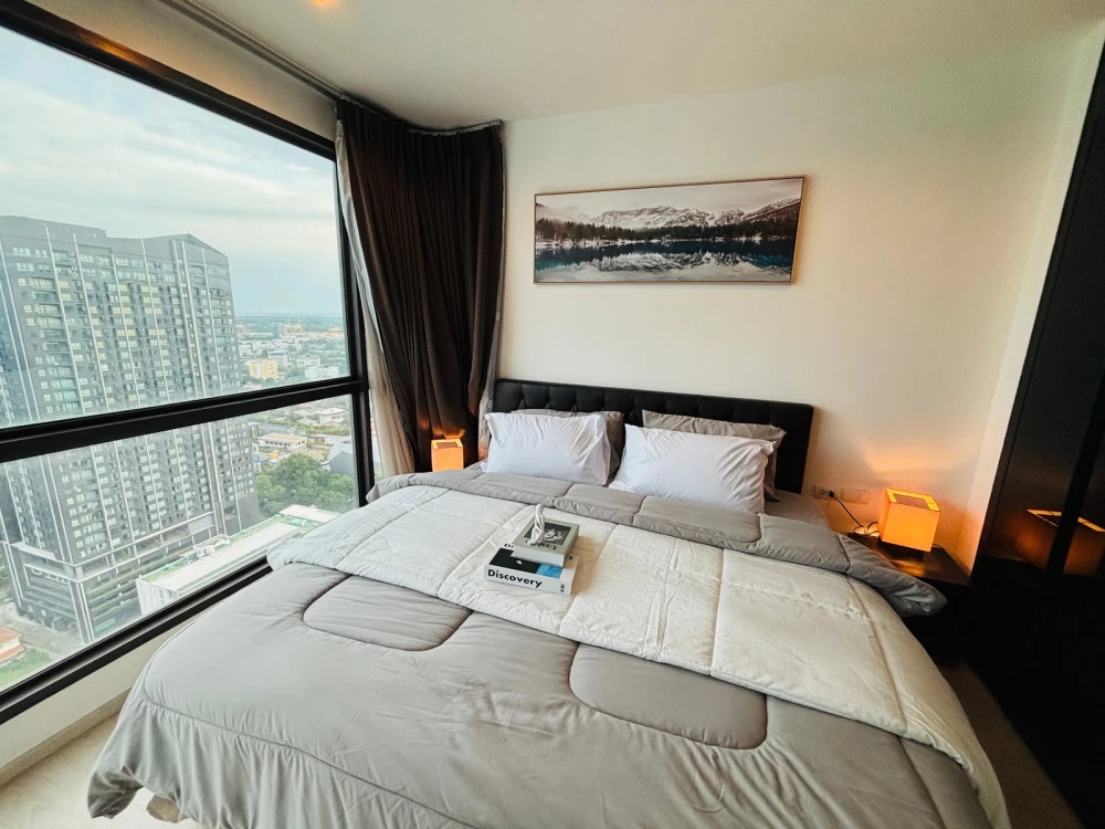 For rent: Rhythm Sukhumvit 44/1, 30th floor, fully furnished unit. Book now! Don't miss out!