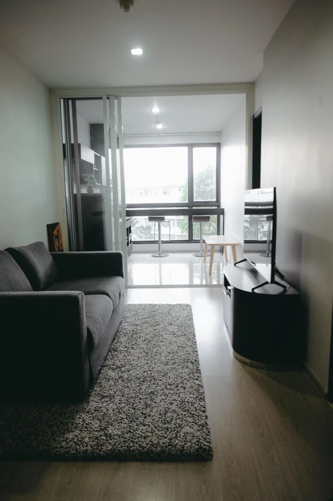 For rent: RHYTHM SUKHUMVIT 44/1, the room has a lot of usable space, fully furnished, you can't miss out on booking it.