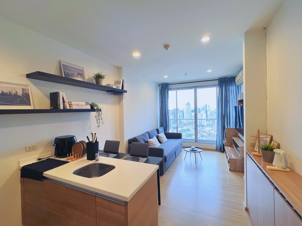 For rent: Rhythm Sukhumvit 50, 1 bedroom, 1 bathroom, plenty of usable space, good location, complete amenities, don't miss out!