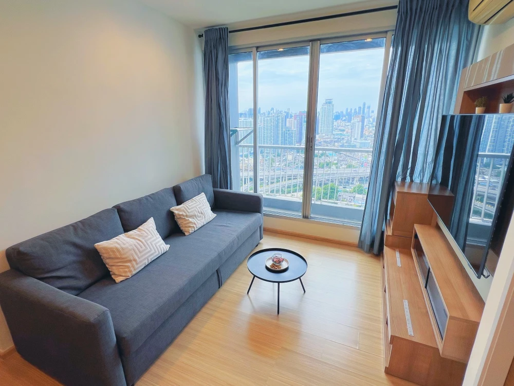 For rent: Rhythm Sukhumvit 50, 1 bedroom, 1 bathroom, plenty of usable space, good location, complete amenities, don't miss out!