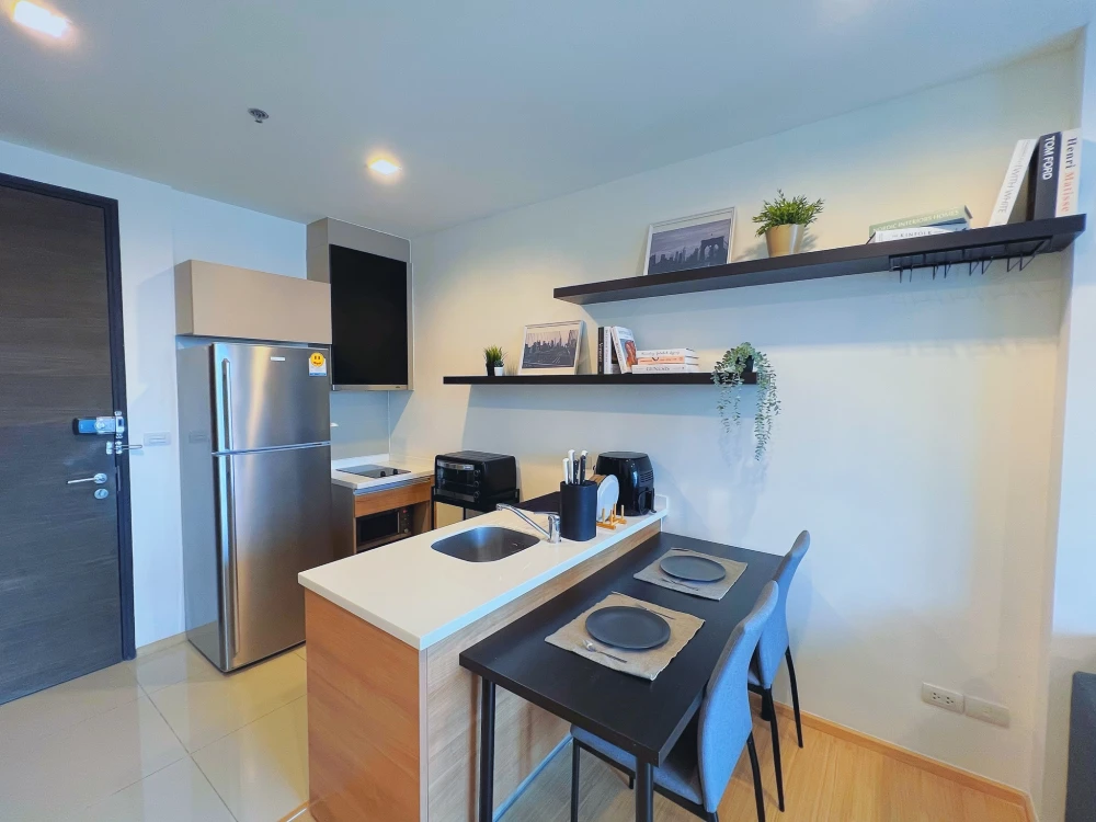For rent: Rhythm Sukhumvit 50, 1 bedroom, 1 bathroom, plenty of usable space, good location, complete amenities, don't miss out!