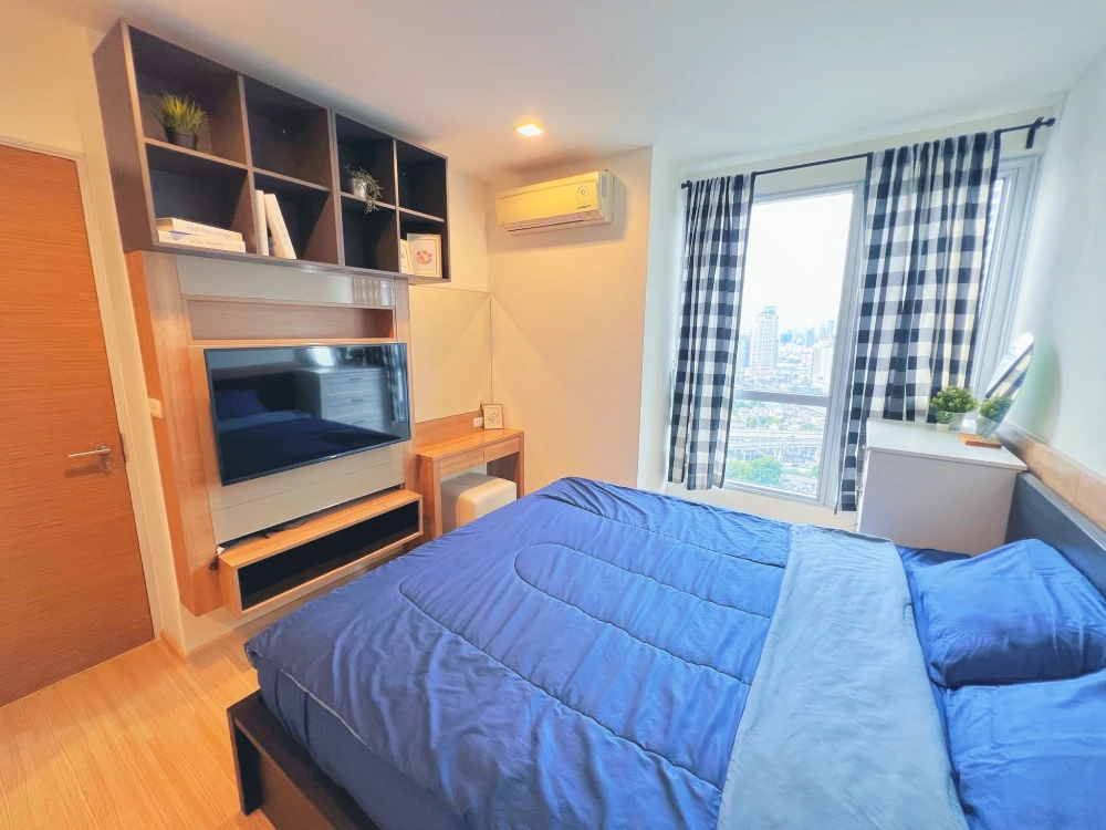 For rent: Rhythm Sukhumvit 50, 1 bedroom, 1 bathroom, plenty of usable space, good location, complete amenities, don't miss out!