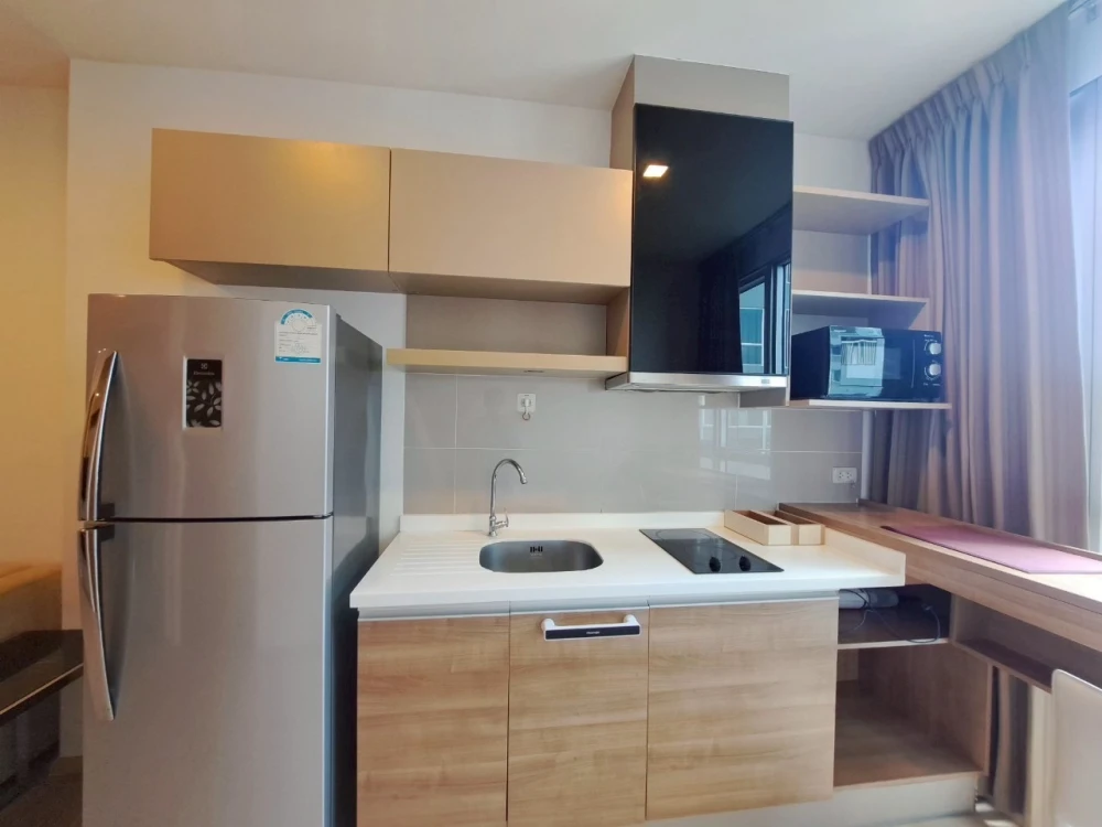 For rent: Rhythm Sukhumvit 50, 20th floor. Nice, fully furnished unit. Book now! Don't miss out!