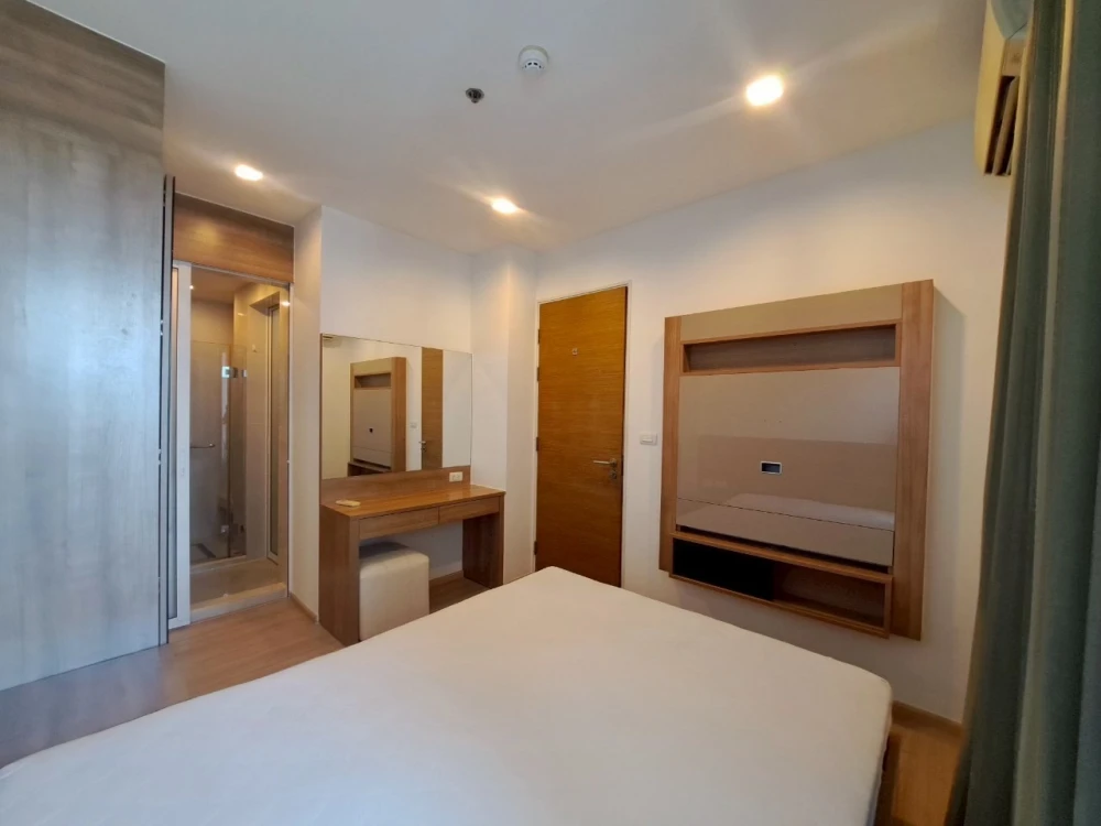 For rent: Rhythm Sukhumvit 50, 20th floor. Nice, fully furnished unit. Book now! Don't miss out!