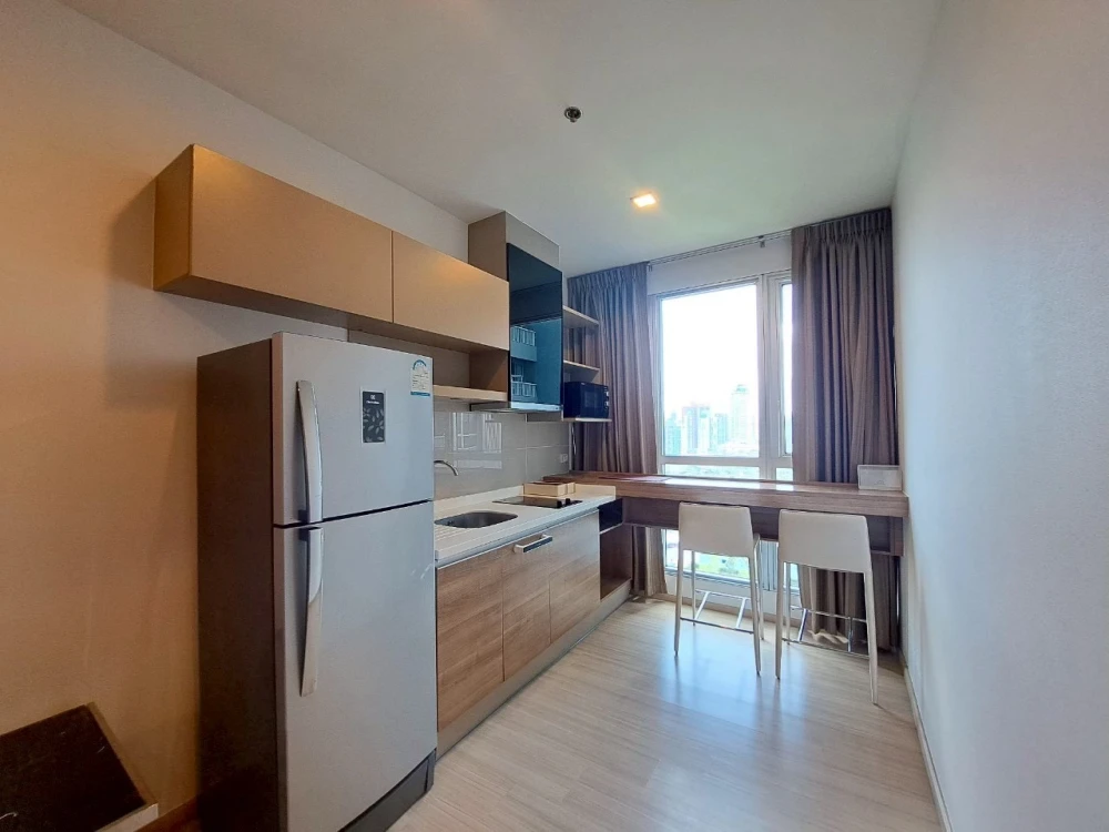 For rent: Rhythm Sukhumvit 50, 20th floor. Nice, fully furnished unit. Book now! Don't miss out!