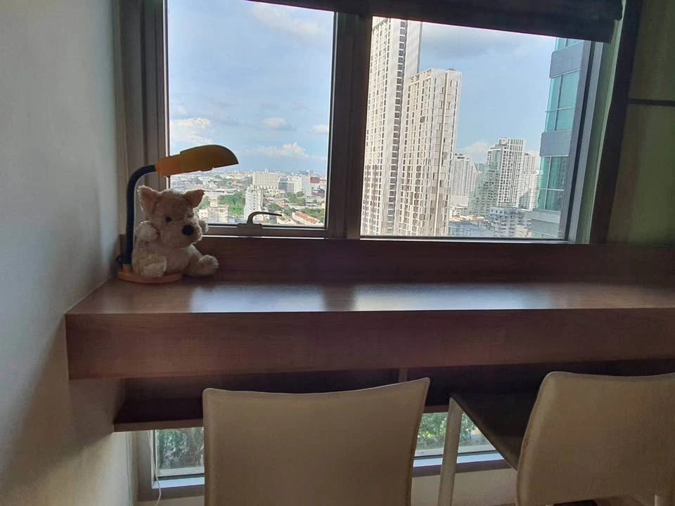 For rent: Rhythm Phahonyothin-Ari, 20th floor, very high, unblocked view, fully furnished, must reserve.