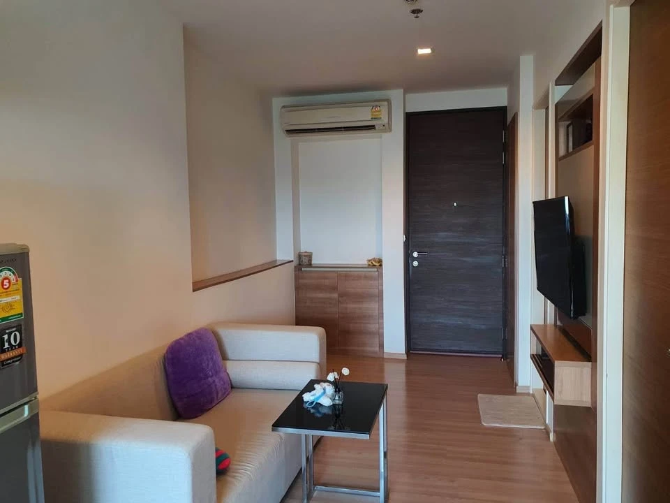 For rent: Rhythm Phahonyothin-Ari, 20th floor, very high, unblocked view, fully furnished, must reserve.