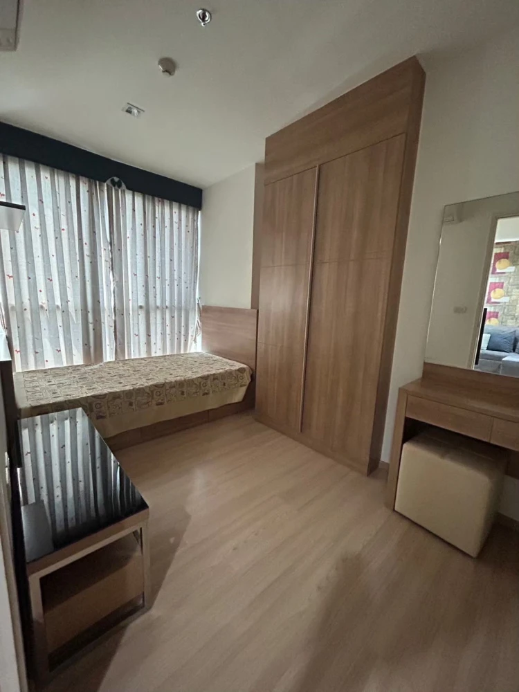 For rent: Rhythm Phahonyothin-Ari, 37th floor. Stunning view! Spacious living area. Don't miss out!