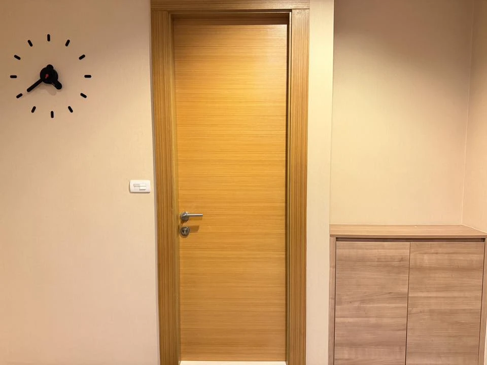 For rent sell: Rhythm Ratchada-Huai Khwang, corner unit, 24th floor, city view, no buildings blocking the view, built-in furniture, fully furnishe