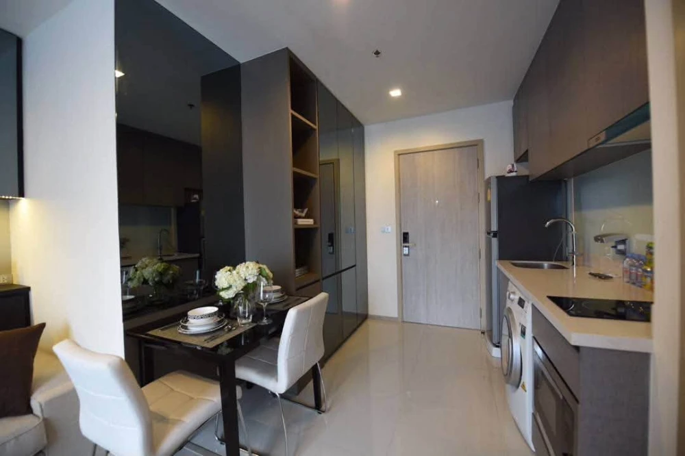 For Rent: Rhythm Sukhumvit 36-38. Beautiful view, 35 sq.m., well-decorated. Move-in ready—just bring your suitcase!