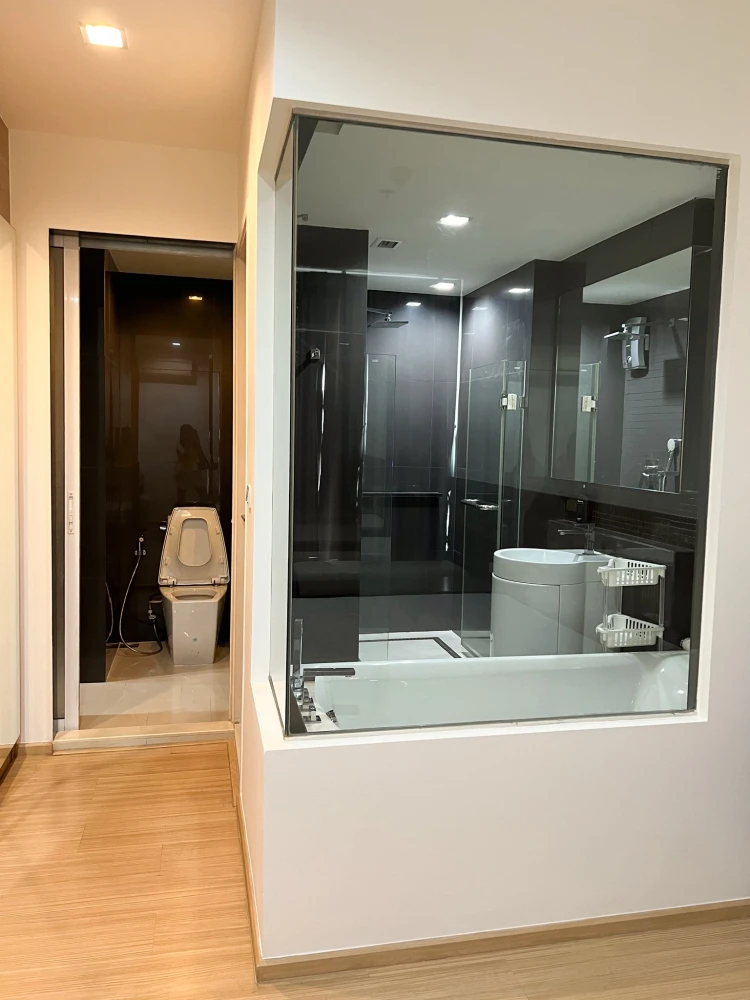 For rent: RHYTHM Sukhumvit 50, spacious room, comfortable, not cramped, beautiful view, not blocked, you will regret it if you miss it.