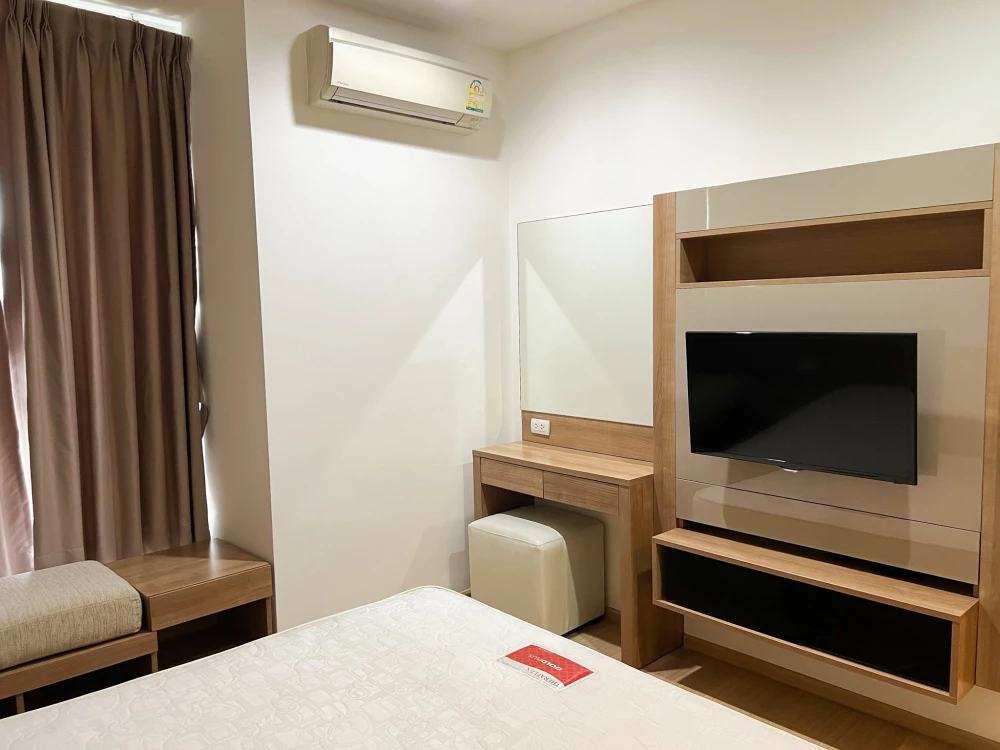 For rent: RHYTHM Sukhumvit 50, spacious room, comfortable, not cramped, beautiful view, not blocked, you will regret it if you miss it.