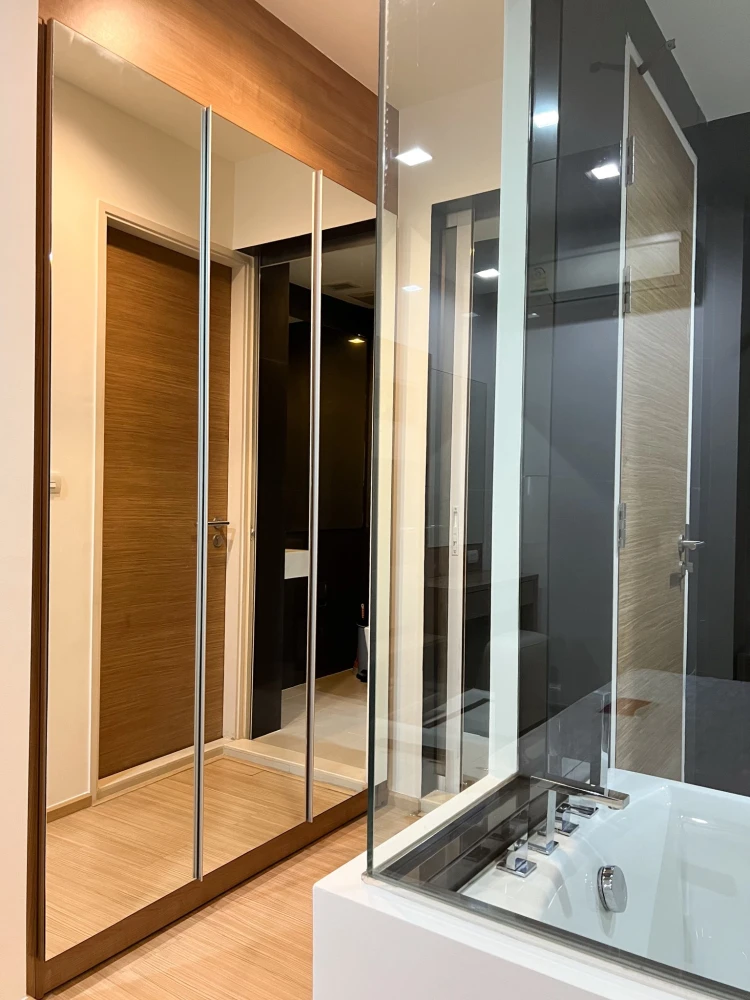 For rent: RHYTHM Sukhumvit 50, spacious room, comfortable, not cramped, beautiful view, not blocked, you will regret it if you miss it.
