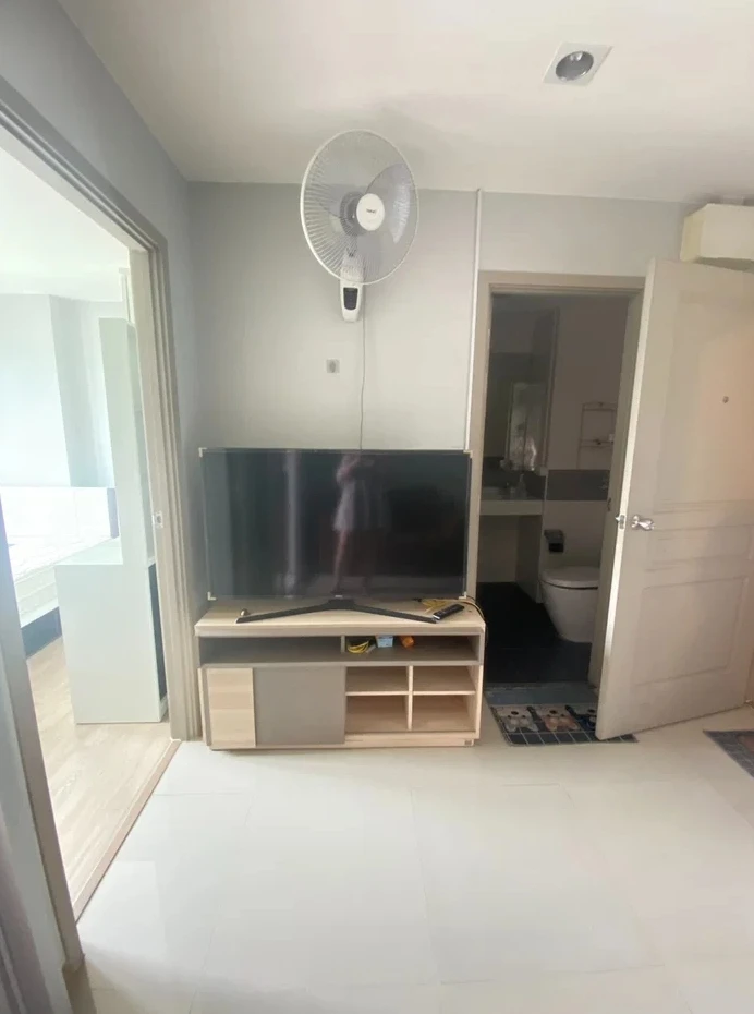 For rent: Rich Park @ Chaophraya, 1 bedroom, 1 bathroom. Great location, convenient transportation. You can't miss this opportunity!