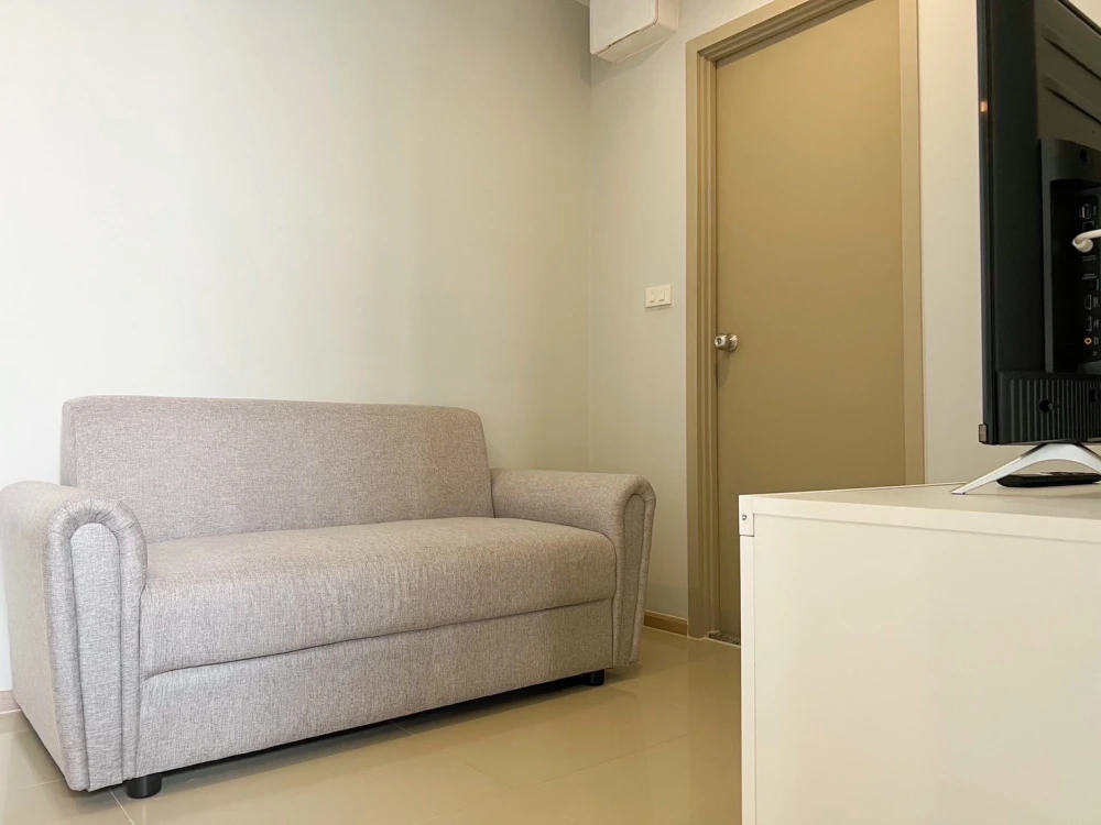 For rent Rich Park @ Chao Phraya, furnished room, ready to move in, 33rd floor, high view, complete in one place, hurry and reserve now.