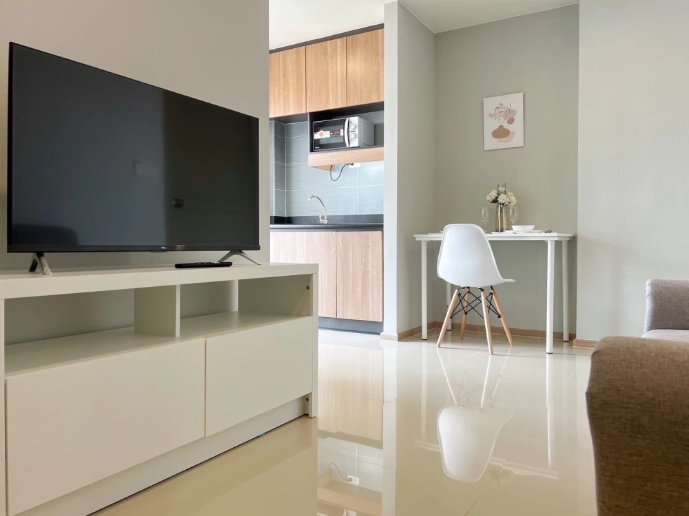 For rent Rich Park @ Chao Phraya, furnished room, ready to move in, 33rd floor, high view, complete in one place, hurry and reserve now.
