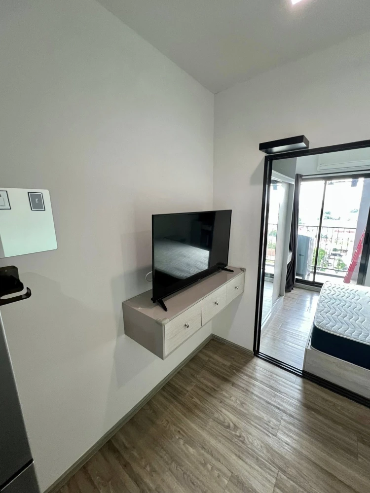 For rent: Rich Park Terminal Phaholyothin 59, high floor room, ready to move in, furnished + appliances included, reserve now!