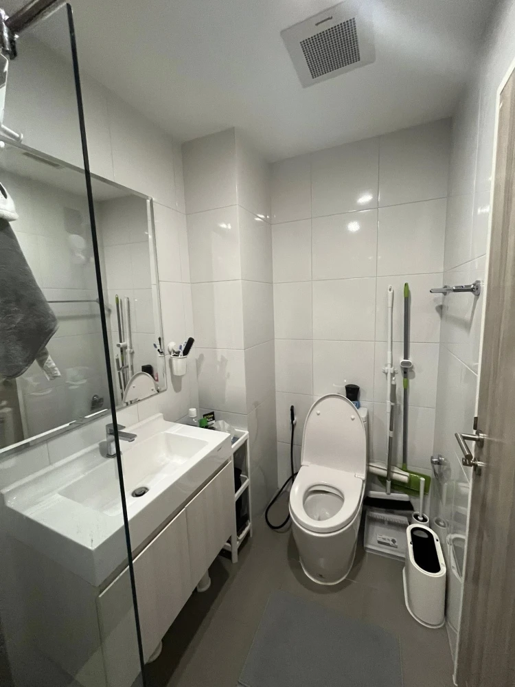 For rent Rich Park Terminal Phahon Yothin 59, 5th floor (30 sq m.), 1 bedroom, 1 bathroom, fully furnished, don't miss it.