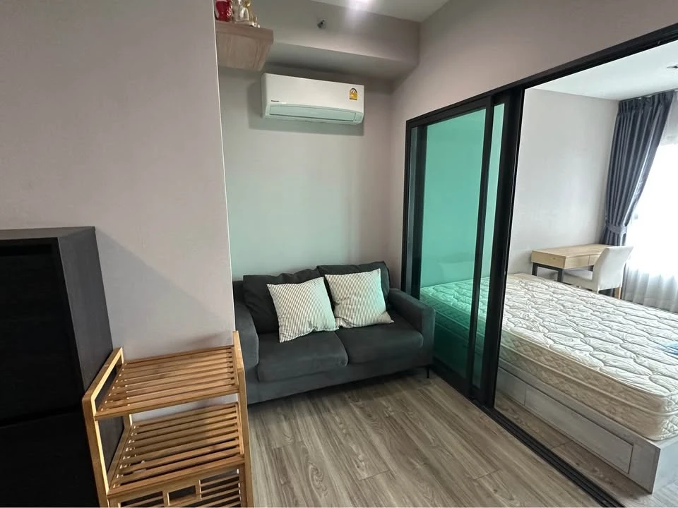 For rent: Rich Park Terminal Phahonyothin 59, fully furnished apartment, ready to move in immediately.