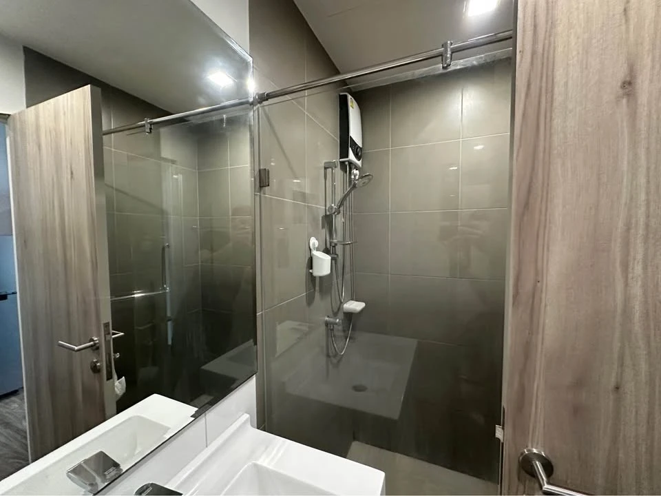 For rent: Rich Park Terminal Phahonyothin 59, fully furnished apartment, ready to move in immediately.
