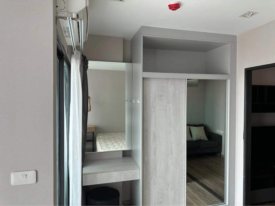 For rent: Rich Park Terminal Phahonyothin 59, fully furnished apartment, ready to move in immediately.
