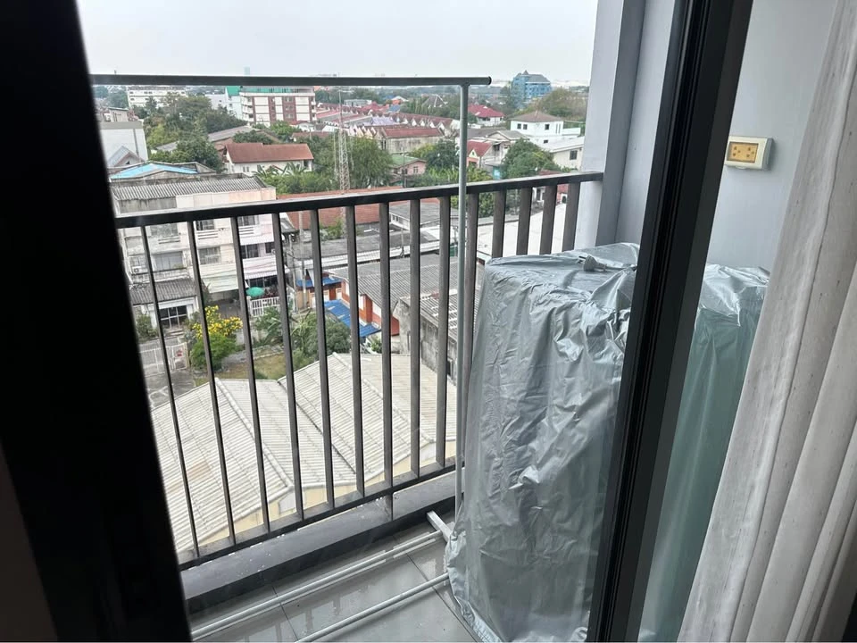 For rent: Rich Park Terminal Phahonyothin 59, fully furnished apartment, ready to move in immediately.
