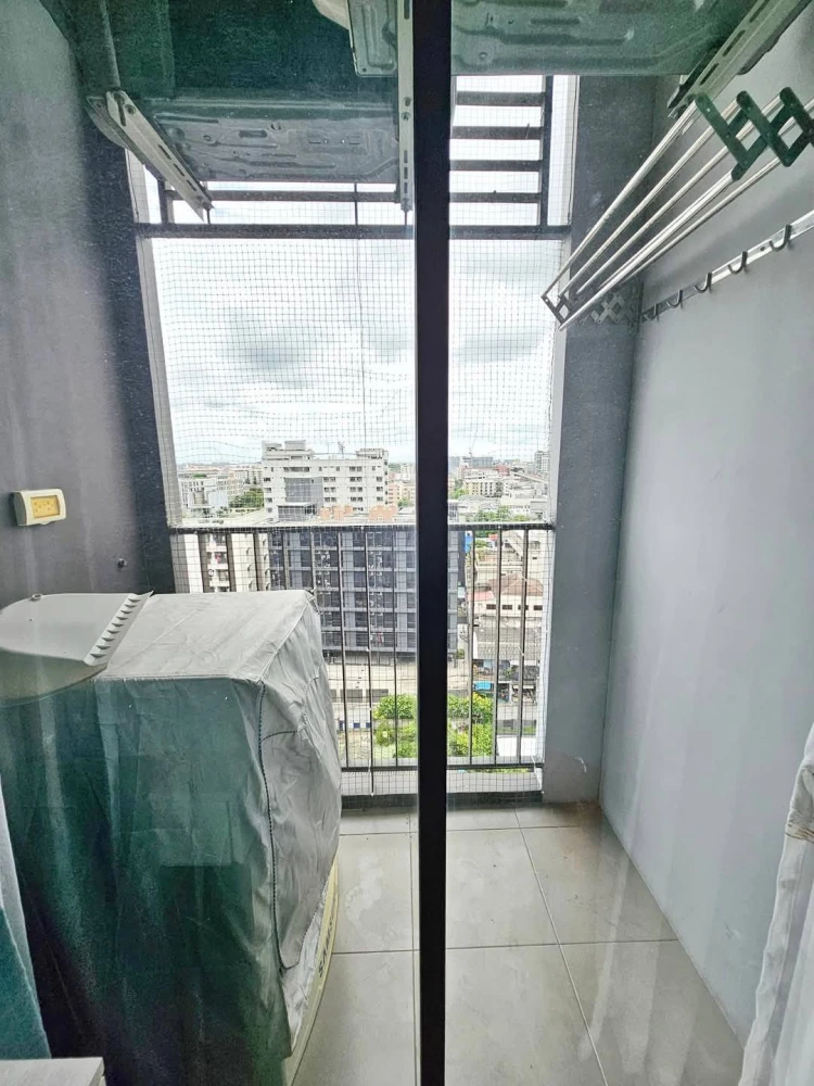 For rent Rich Park terminal Phahon Yothin 59, has a beautiful BTS view, fully furnished, ready to move in