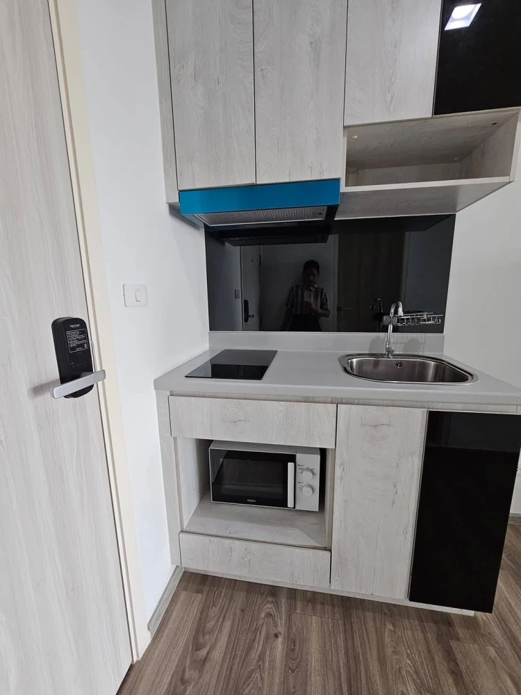 For rent Rich Park terminal Phahon Yothin 59, has a beautiful BTS view, fully furnished, ready to move in