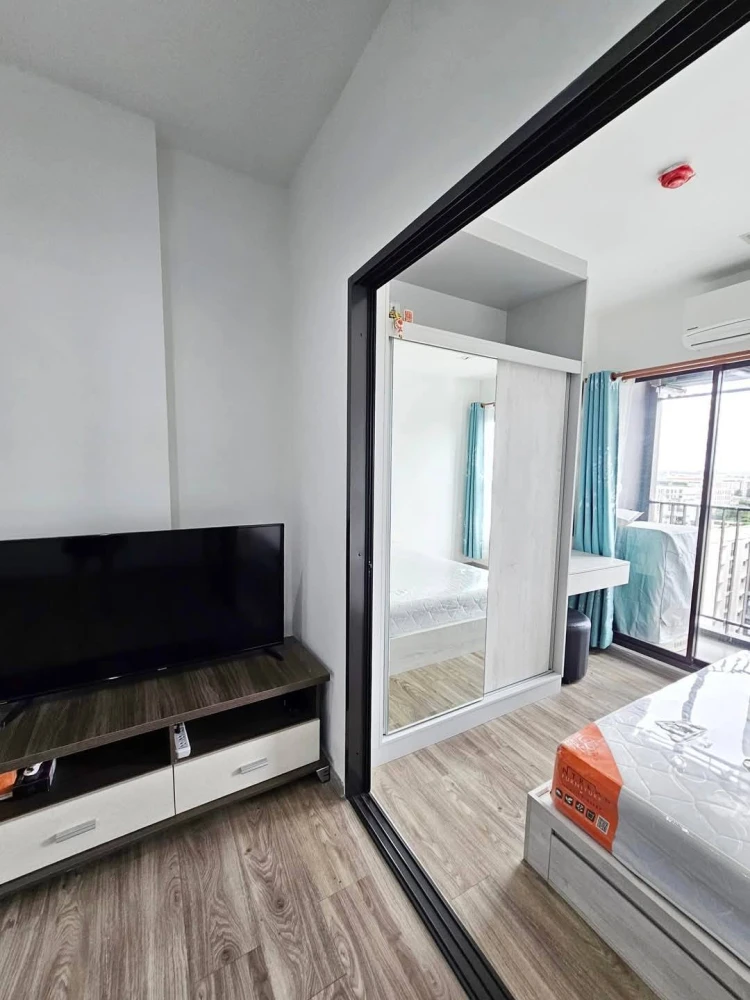 For rent Rich Park terminal Phahon Yothin 59, has a beautiful BTS view, fully furnished, ready to move in