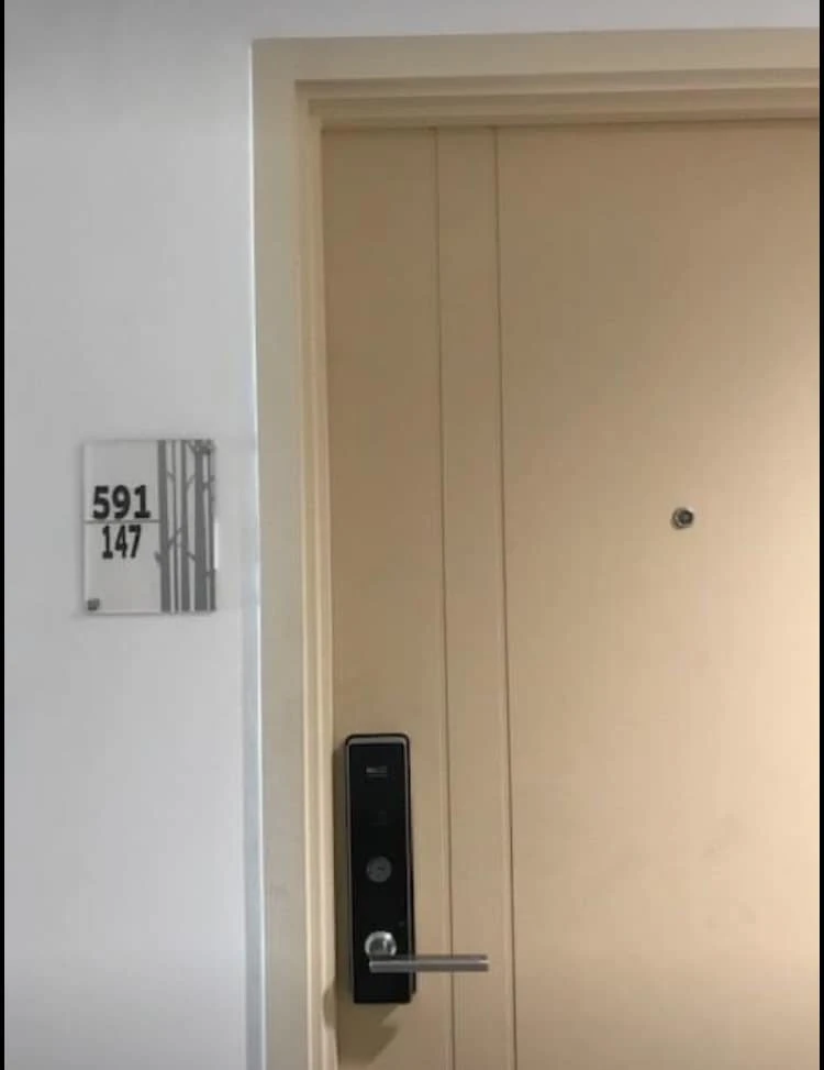 For rent: Rich Park Triple Station, 9th floor, fully furnished, ready to move in. Reserve now, don't miss out!
