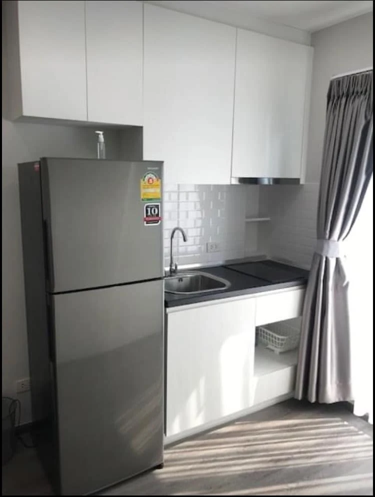 For rent: Rich Park Triple Station, 9th floor, fully furnished, ready to move in. Reserve now, don't miss out!