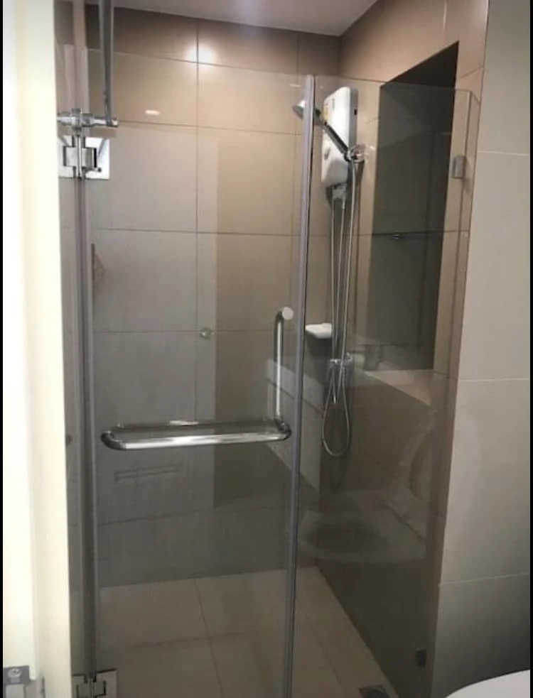 For rent: Rich Park Triple Station, 9th floor, fully furnished, ready to move in. Reserve now, don't miss out!