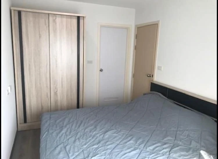 For rent: Rich Park Triple Station, 9th floor, fully furnished, ready to move in. Reserve now, don't miss out!