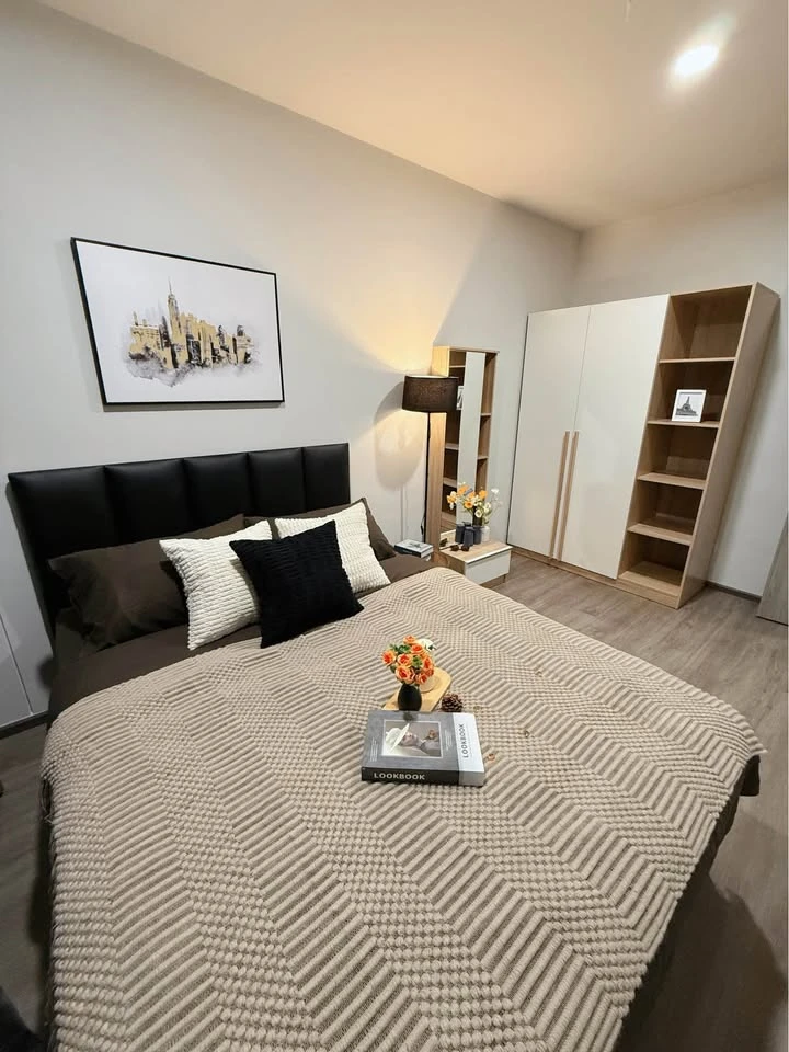 For rent Rich Point @ BTS Wutthakat, 8th floor, beautiful swimming pool view, complete furniture + electrical appliances, ready to move in!