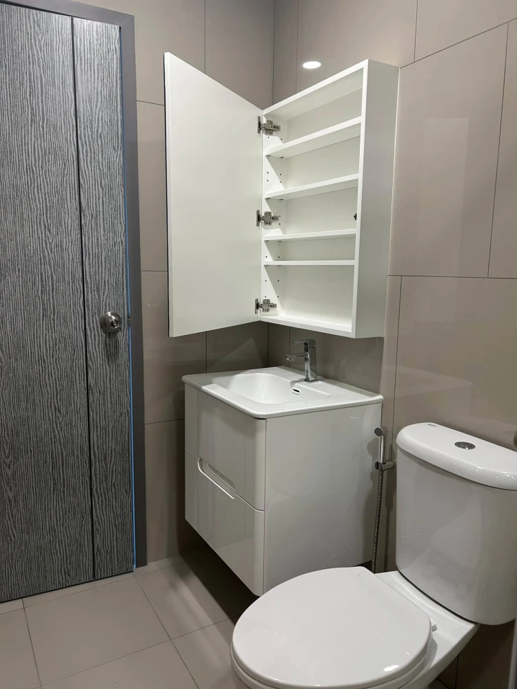 For Rent: Rich Point @ BTS Wutthakat. Spacious, comfortable unit with full furnishings and stylish, inviting decor. Book now before it's gone!