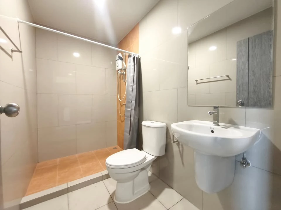 For rent: Rich Point @ BTS Wutthakat. High floor unit, fully furnished with appliances, ready to move in.