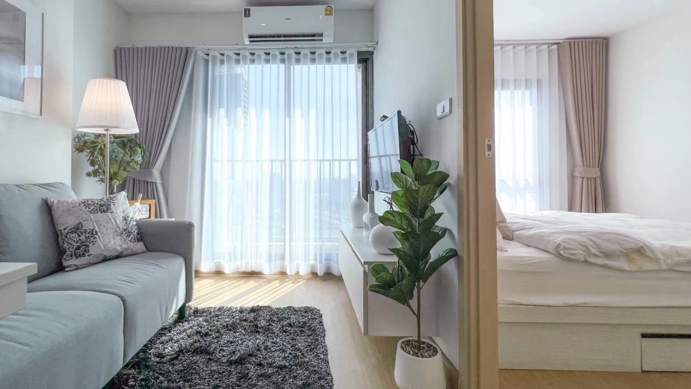 For Rent: Rick Park @Triple Station. A pleasant unit featuring a soothing white color scheme and an affordable price. Book yours today—don't miss out!