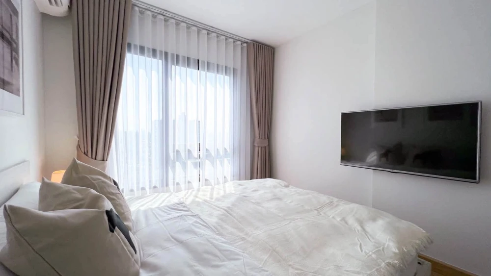 For Rent: Rick Park @Triple Station. A pleasant unit featuring a soothing white color scheme and an affordable price. Book yours today—don't miss out!