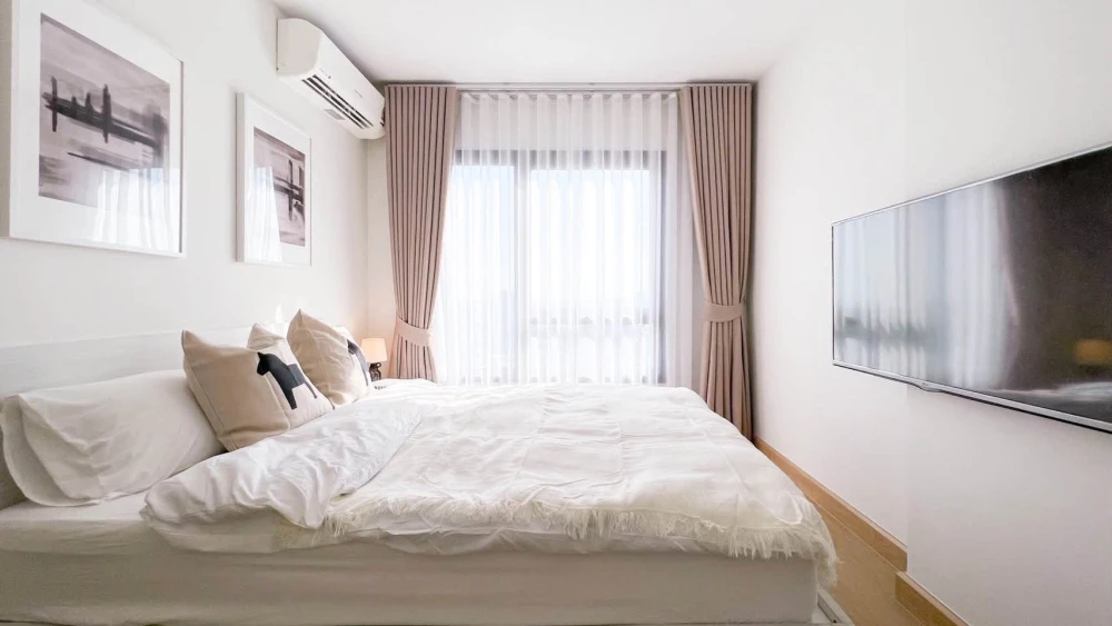 For Rent: Rick Park @Triple Station. A pleasant unit featuring a soothing white color scheme and an affordable price. Book yours today—don't miss out!