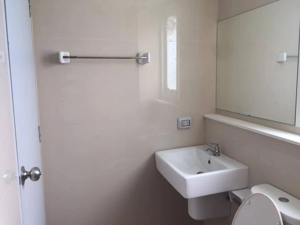 For rent: Rill Condo Rangsit, 6th floor, corner room, fully furnished, reserve now, hurry!