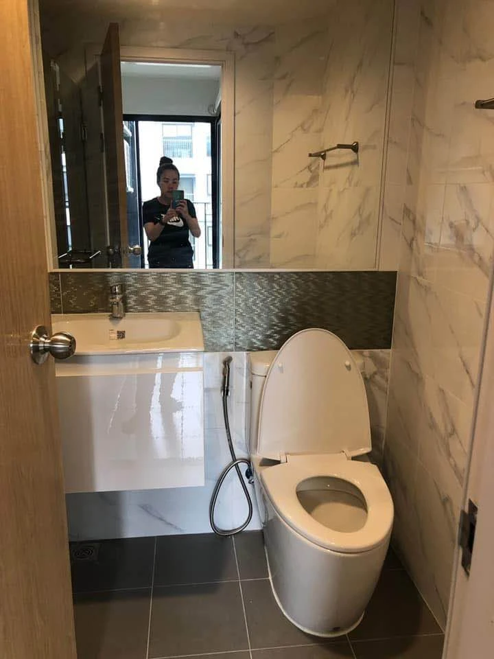 For rent: Rise Rama 9, fully furnished with built-in furniture throughout the room, fully decorated to the utmost. If you don't book, you'll really mi