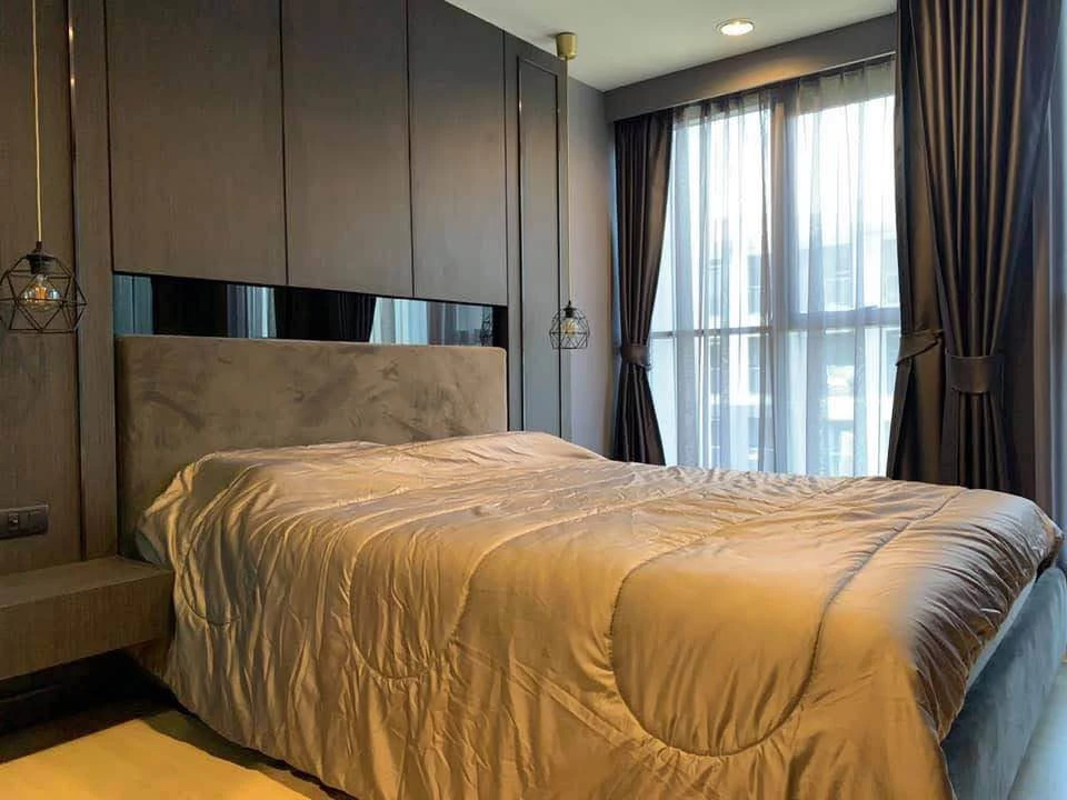 For rent: Rise Rama 9, fully furnished with built-in furniture throughout the room, fully decorated to the utmost. If you don't book, you'll really mi