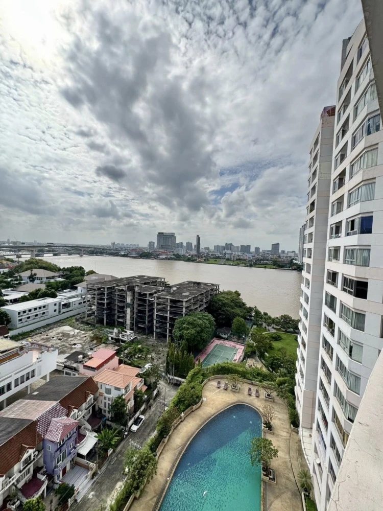 For rent: River Heaven, a luxury condo on the banks of the Chao Phraya River, next to Asiatique. Every room has a river view. You'll regret it if you