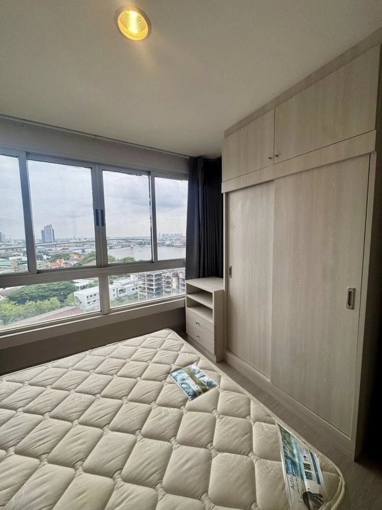 For rent: River Heaven, a luxury condo on the banks of the Chao Phraya River, next to Asiatique. Every room has a river view. You'll regret it if you