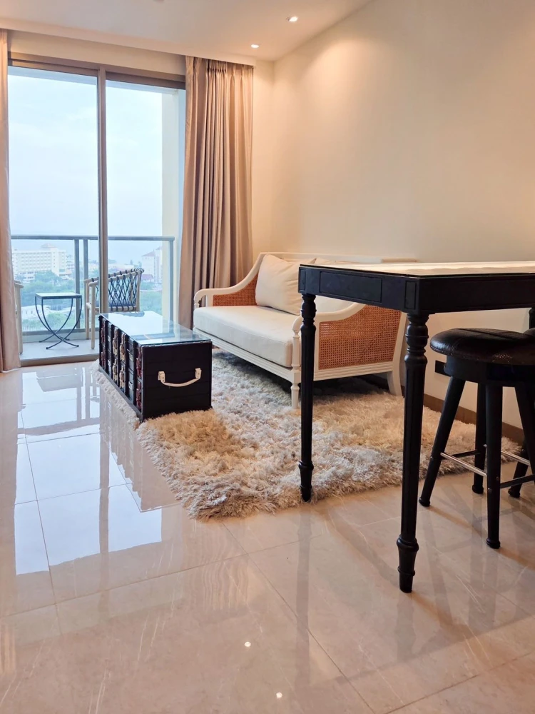 Riviera Ocean Drive, 11th floor, fully furnished, stunning ocean view. You won't be disappointed with your booking!